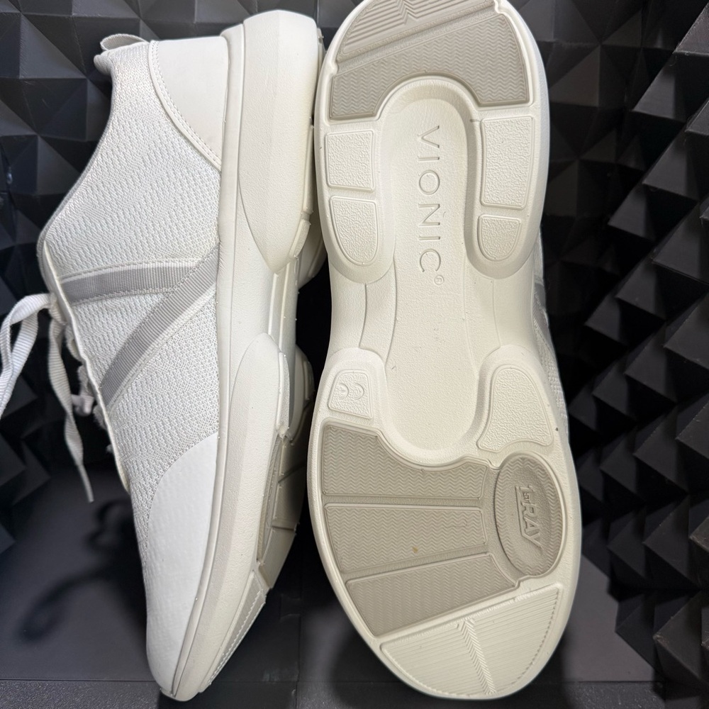 New Vionic Women's White Sneakers